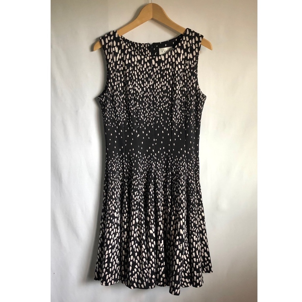 Fit & flare knee length sleeveless Eliza J dress